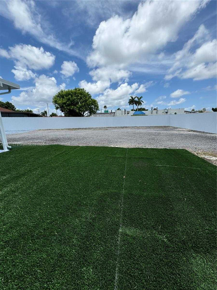 Small Image of 11434 SOUTH WEST 185TH ST, Miami Number 35
