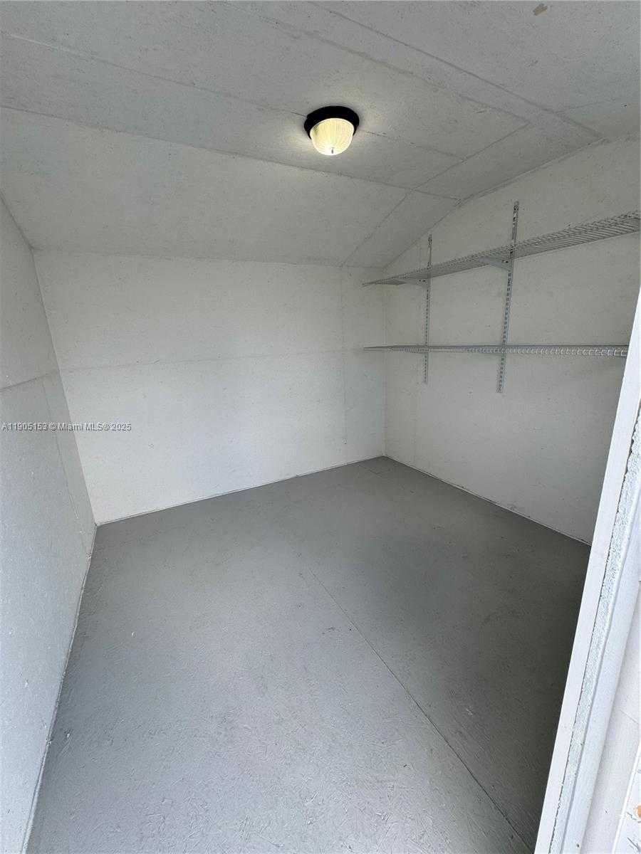 Small Image of 11434 SOUTH WEST 185TH ST, Miami Number 36