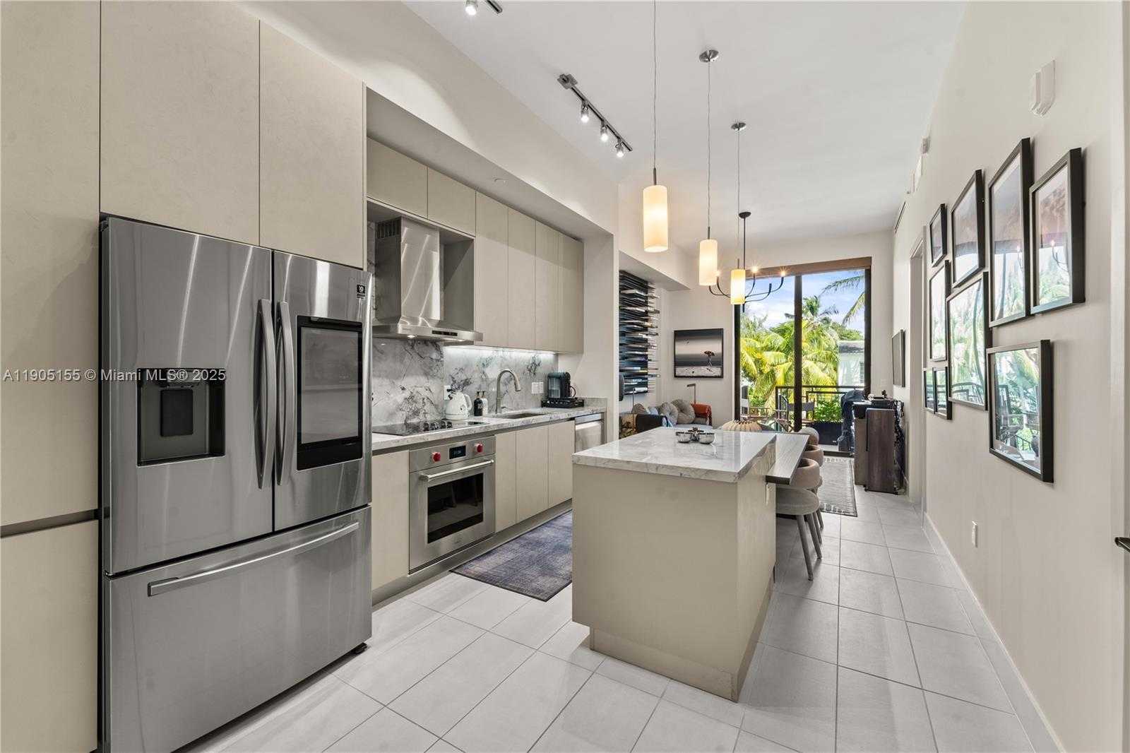 Small Image of 1030 15TH ST #217, Miami Beach Number 2