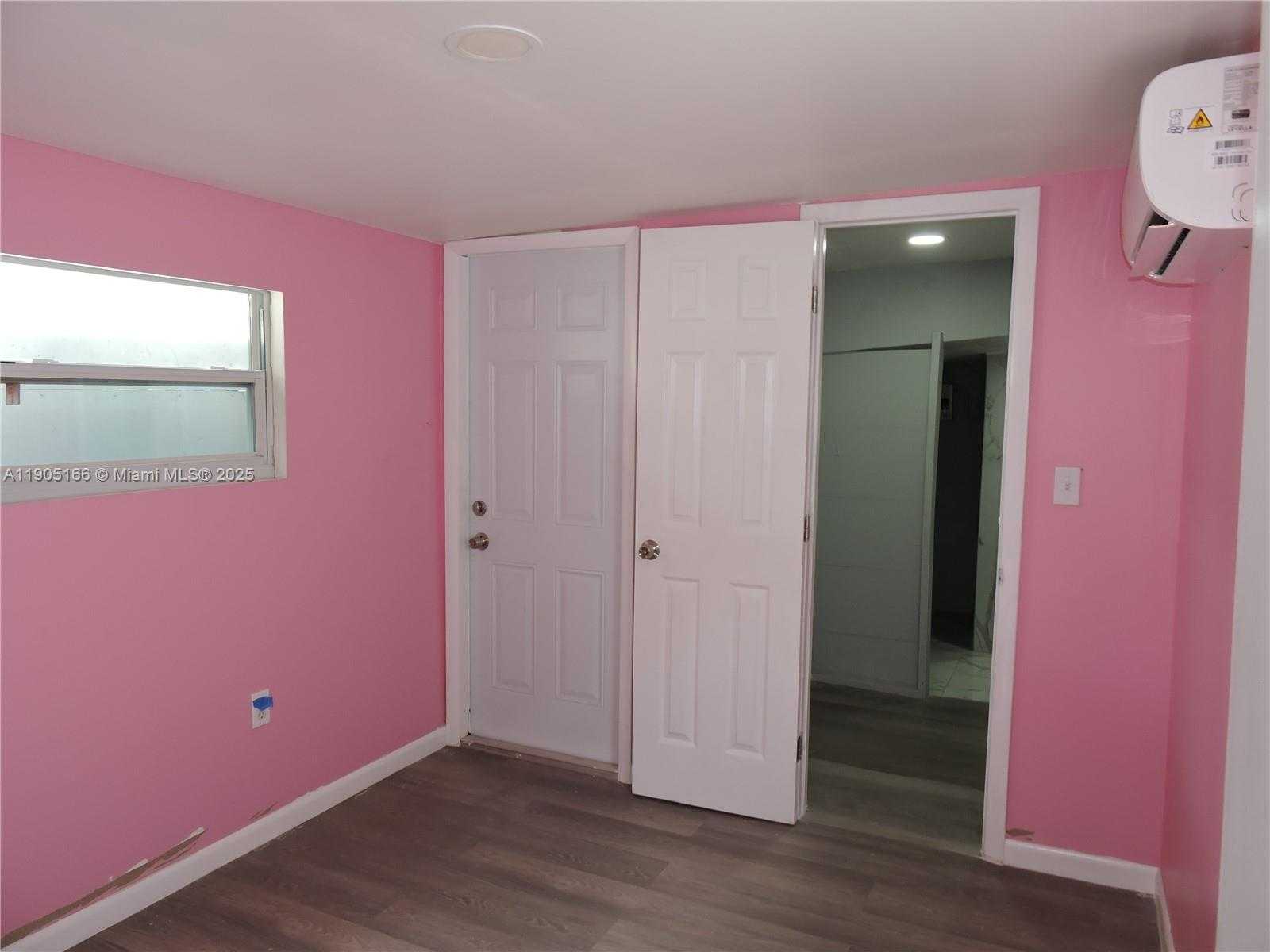 Small Image of 681 NORTH EAST 3RD PL #5, Hialeah Number 10