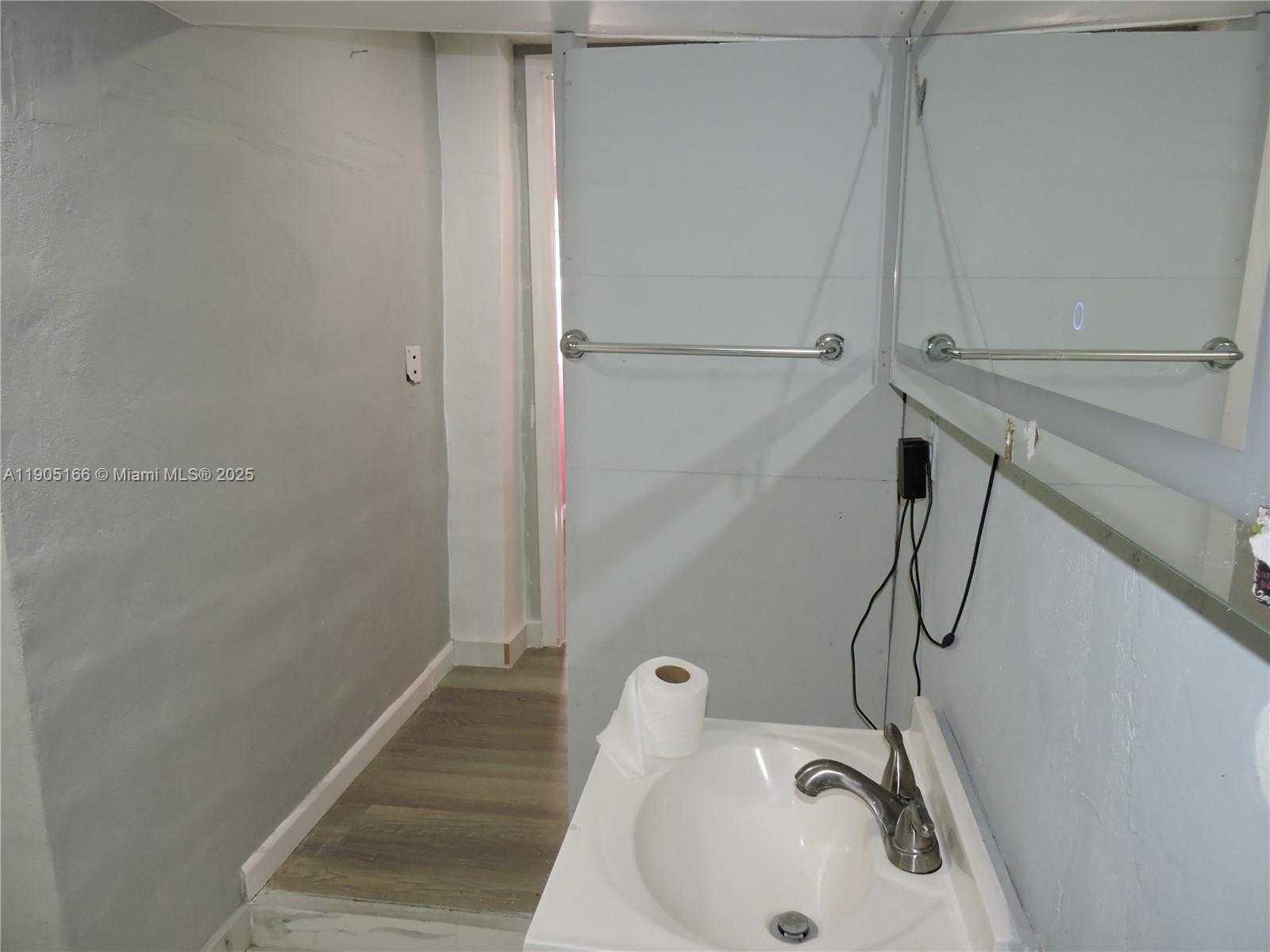 Small Image of 681 NORTH EAST 3RD PL #5, Hialeah Number 14