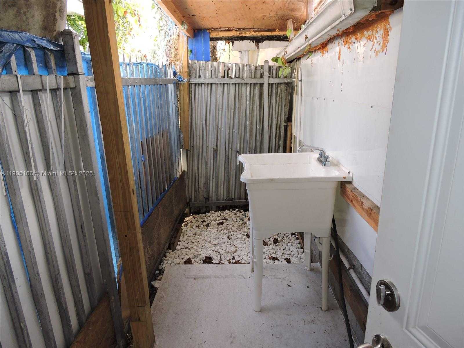 Small Image of 681 NORTH EAST 3RD PL #5, Hialeah Number 16