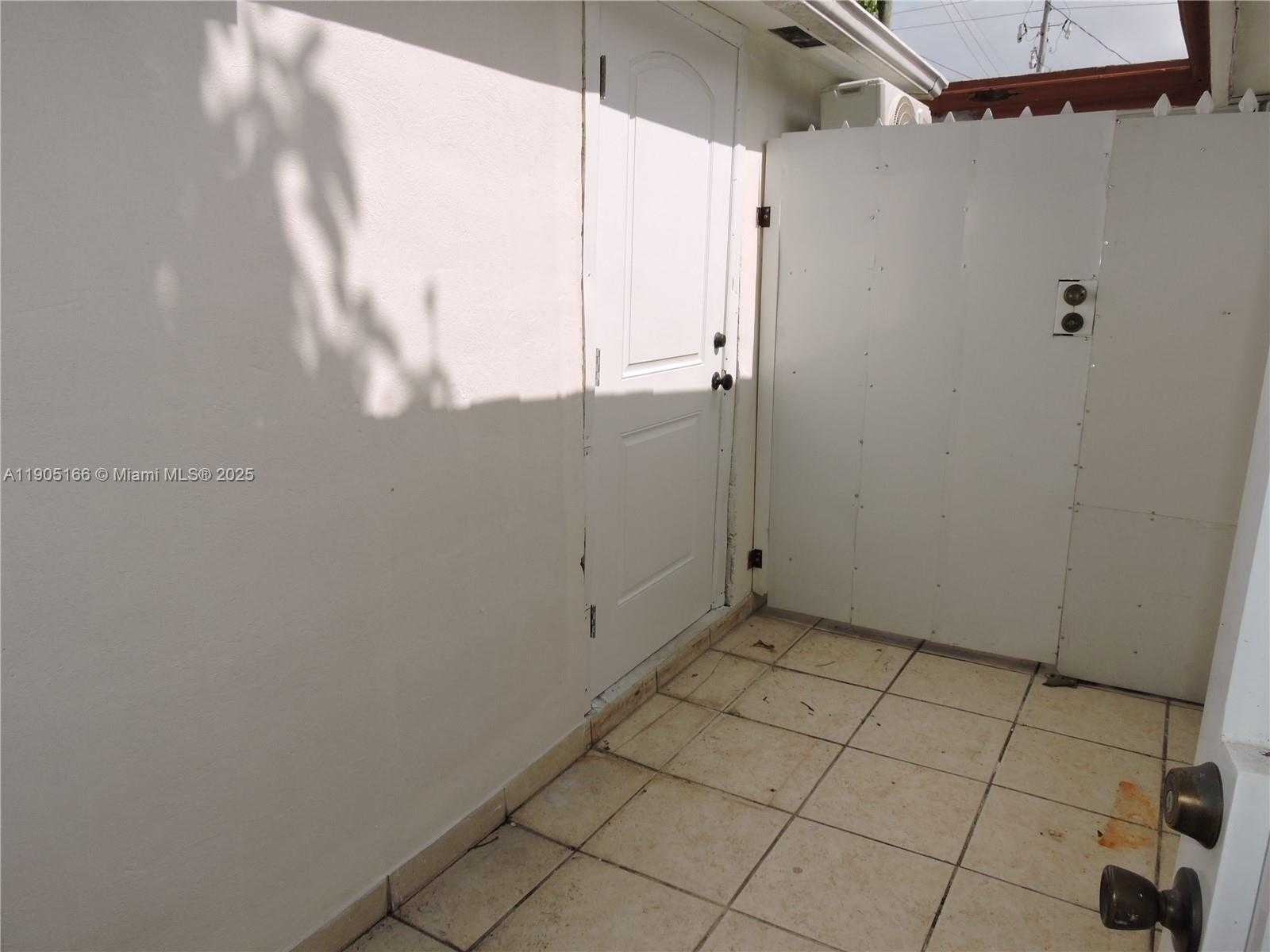 Small Image of 681 NORTH EAST 3RD PL #5, Hialeah Number 2