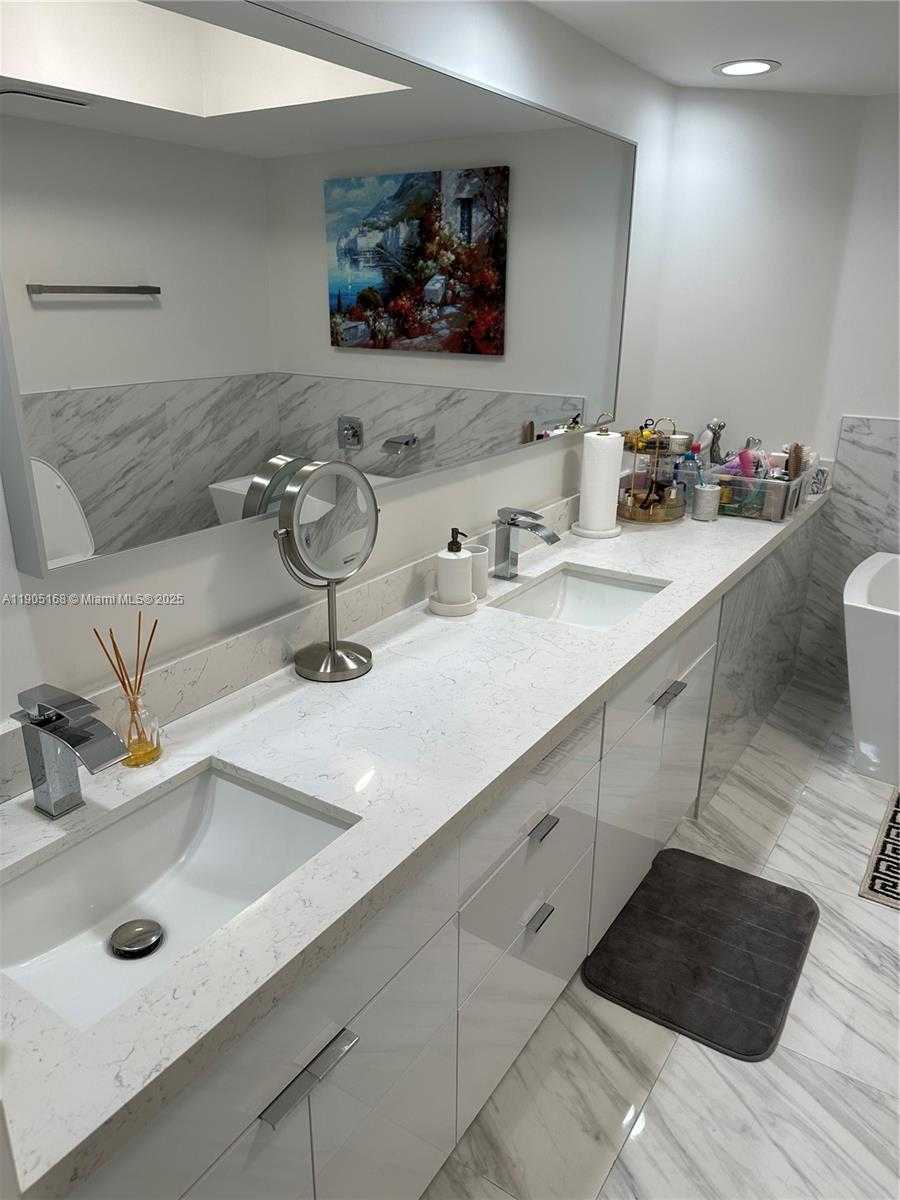 Small Image of 16485 COLLINS AVE #432, Sunny Isles Beach Number 18