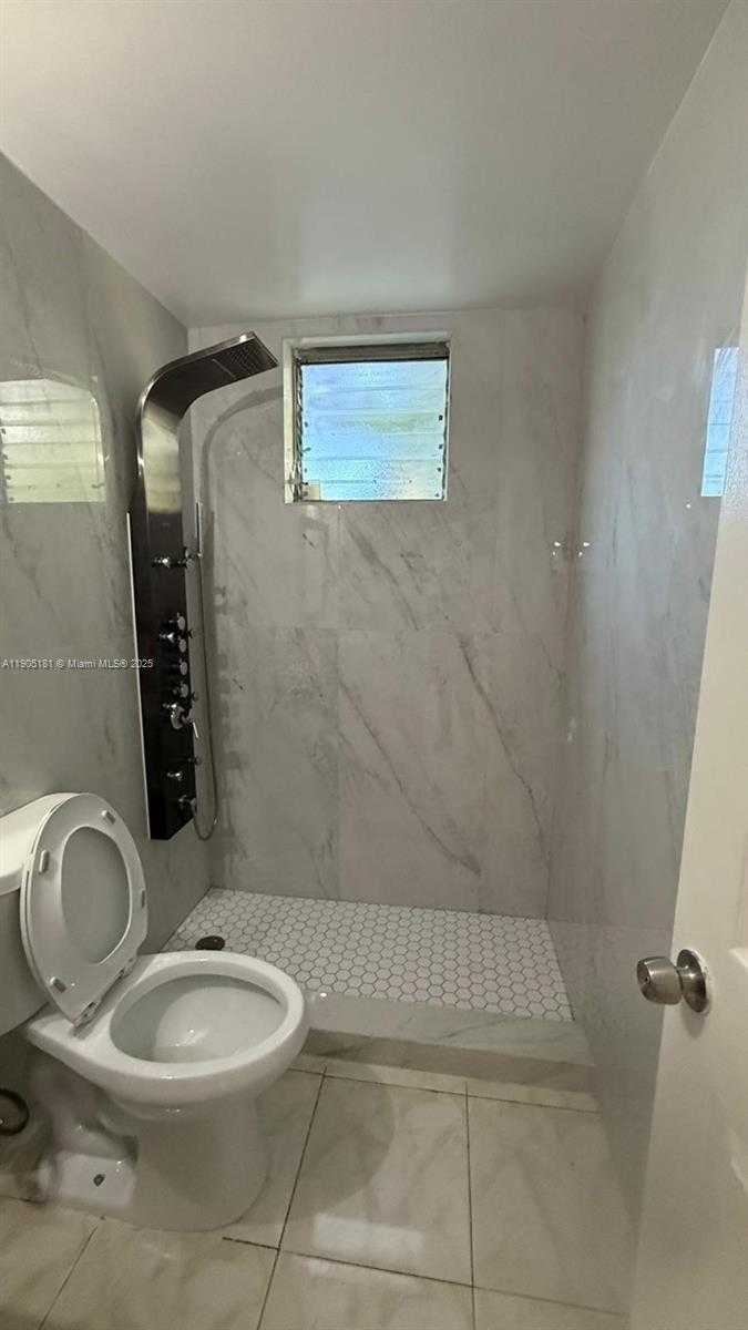 Small Image of 2127 CLEVELAND ST #REAR, Hollywood Number 7