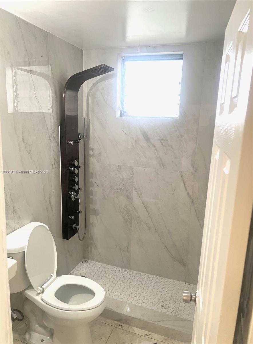 Small Image of 2127 CLEVELAND ST #REAR, Hollywood Number 8