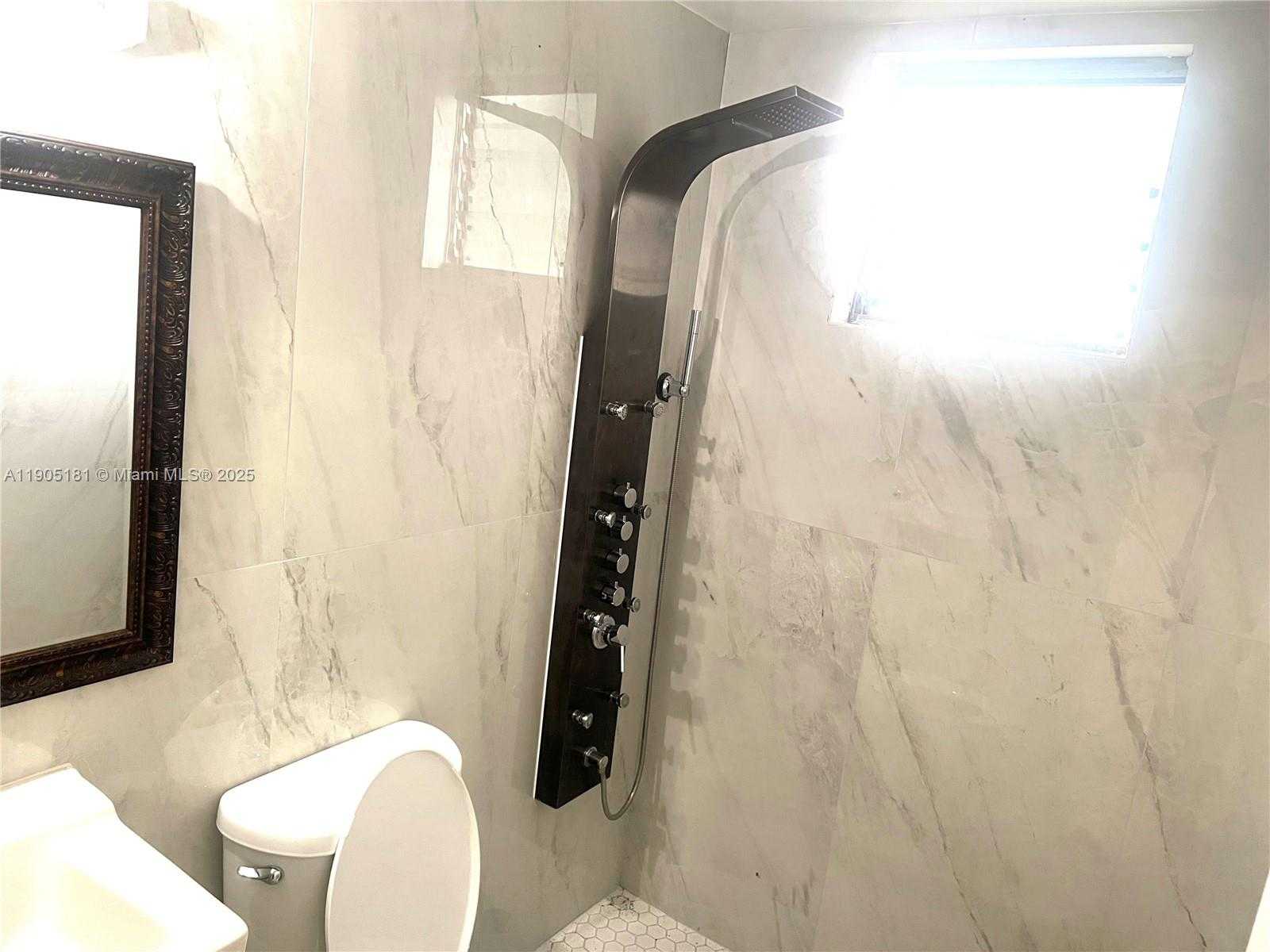 Small Image of 2127 CLEVELAND ST #REAR, Hollywood Number 9