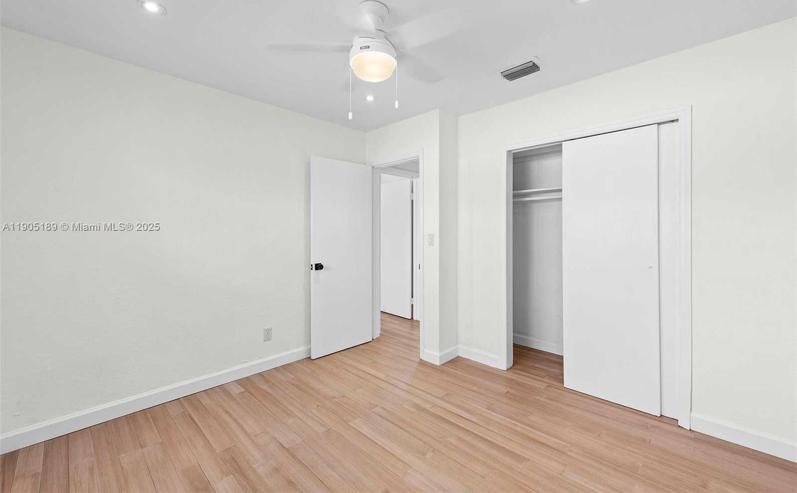 Small Image of 9411 JAMAICA DR, Cutler Bay Number 18