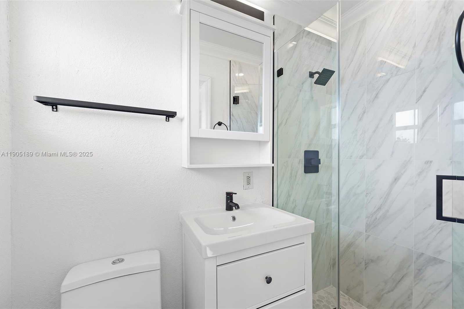 Small Image of 9411 JAMAICA DR, Cutler Bay Number 19