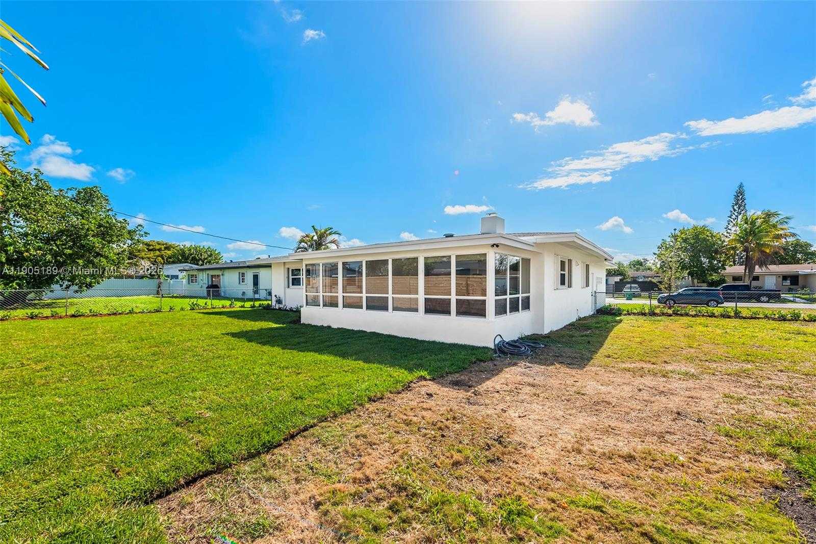 Small Image of 9411 JAMAICA DR, Cutler Bay Number 29