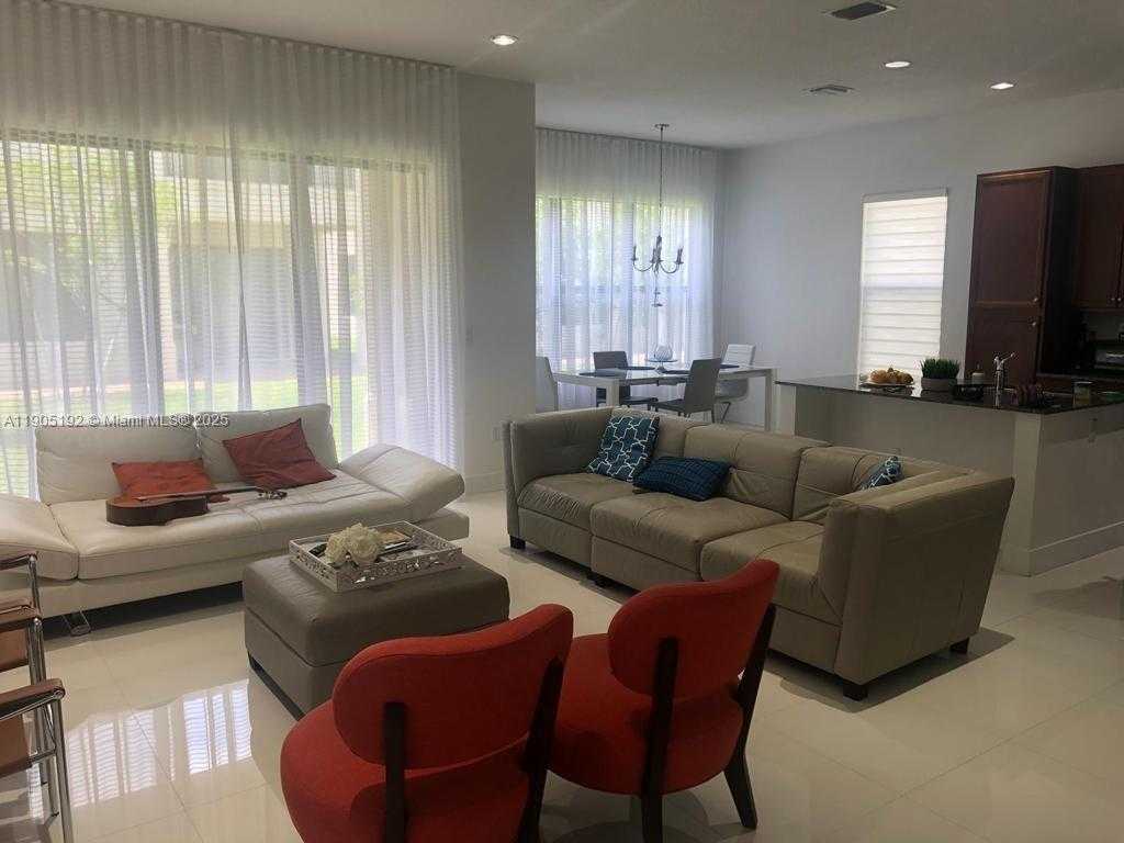 Small Image of 9824 WEST 34TH CT #9824, Hialeah Number 3