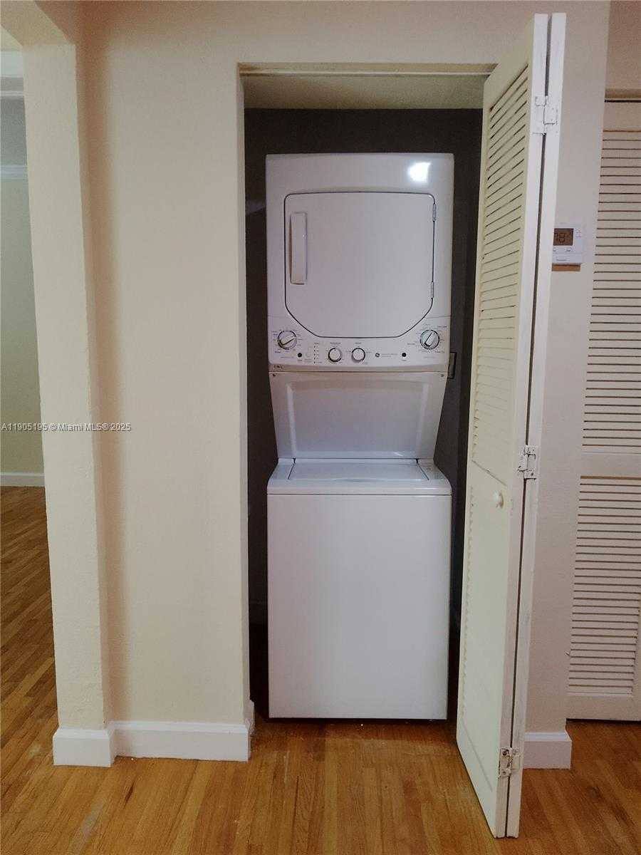 Small Image of 45 ANTILLA AVE #3K, Coral Gables Number 13