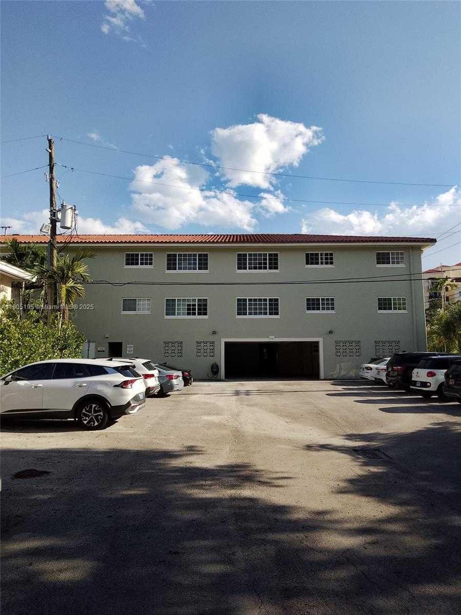 Small Image of 45 ANTILLA AVE #3K, Coral Gables Number 24
