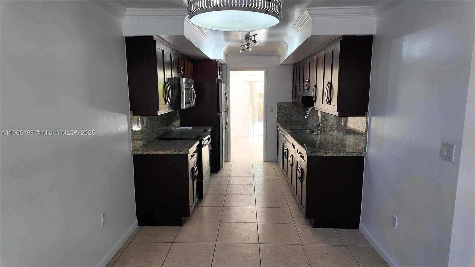 Small Image of 3326 FARRAGUT ST #6F, Hollywood Number 11