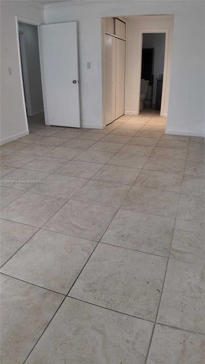 Small Image of 3326 FARRAGUT ST #6F, Hollywood Number 24