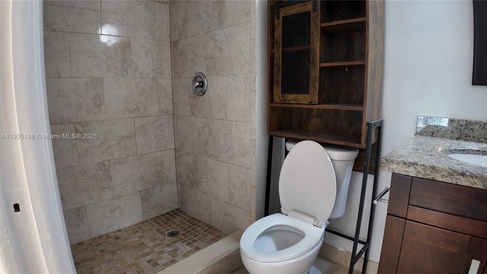 Small Image of 3326 FARRAGUT ST #6F, Hollywood Number 29