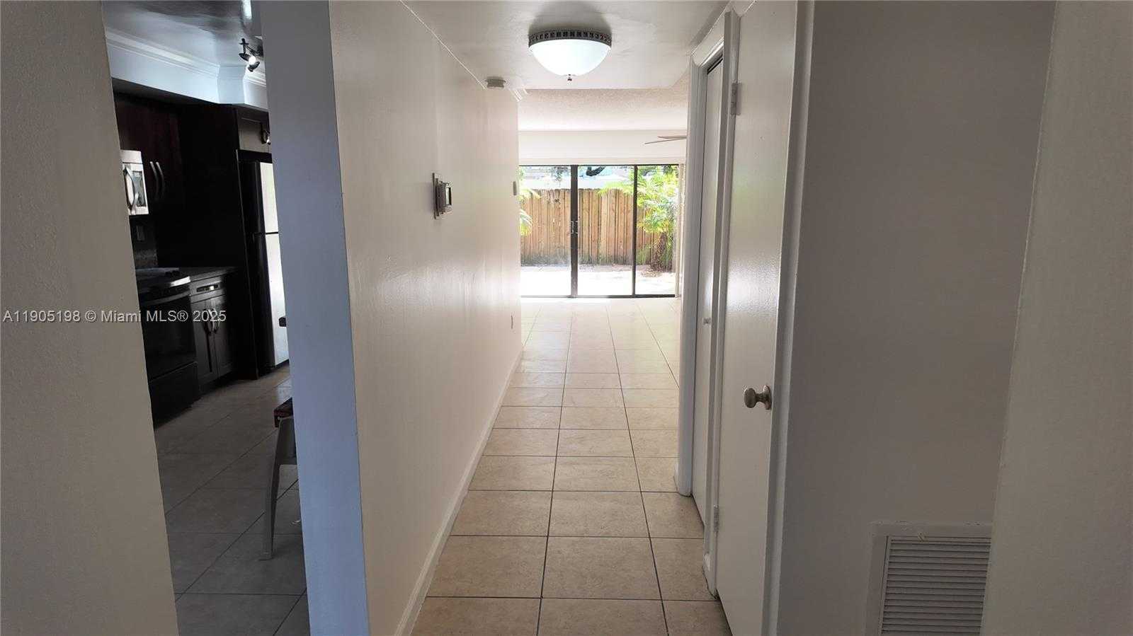 Small Image of 3326 FARRAGUT ST #6F, Hollywood Number 3