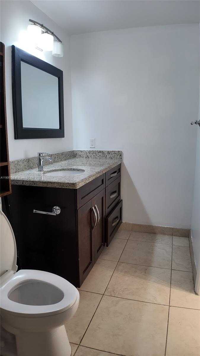 Small Image of 3326 FARRAGUT ST #6F, Hollywood Number 31