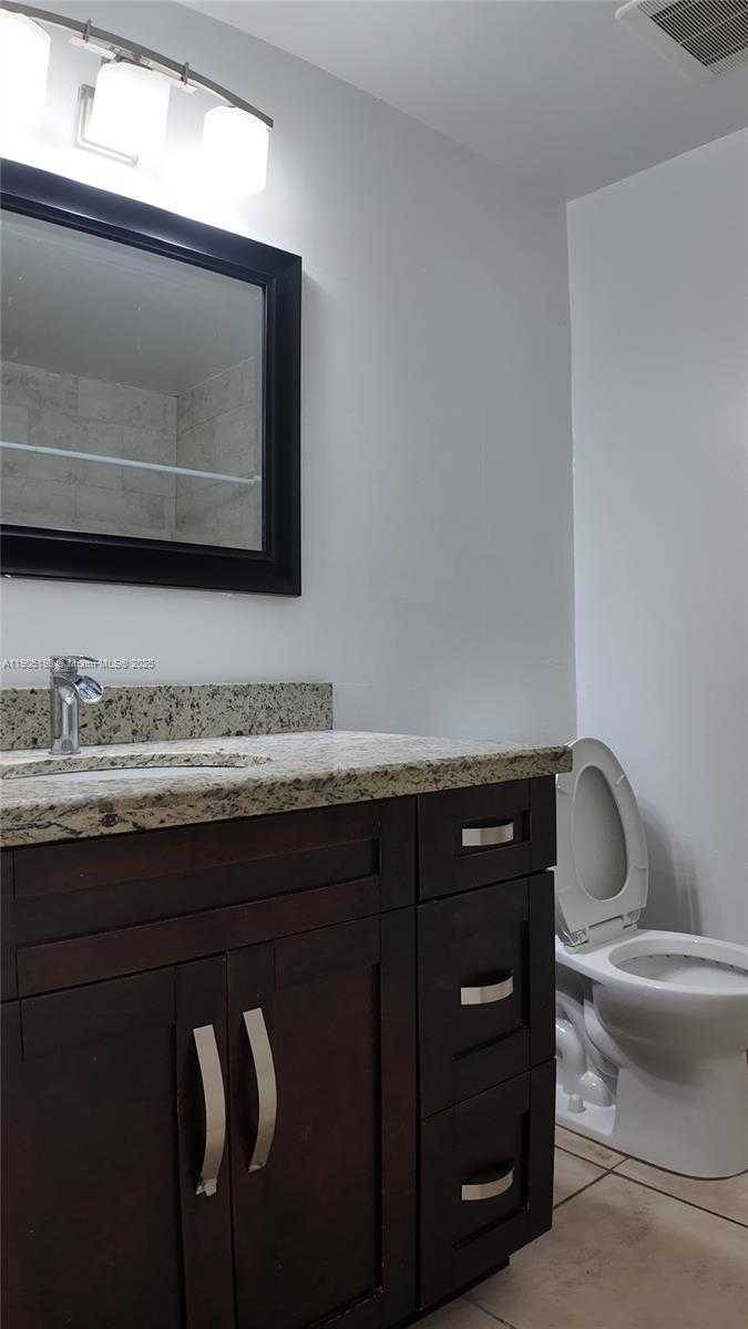 Small Image of 3326 FARRAGUT ST #6F, Hollywood Number 36