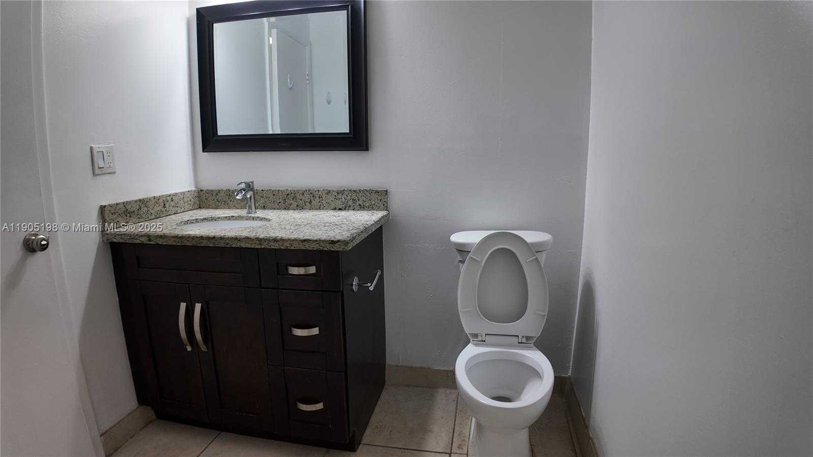 Small Image of 3326 FARRAGUT ST #6F, Hollywood Number 38