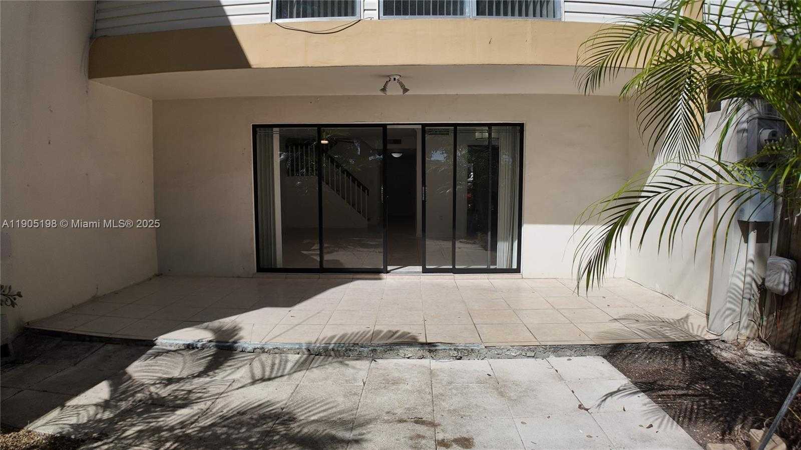 Small Image of 3326 FARRAGUT ST #6F, Hollywood Number 45