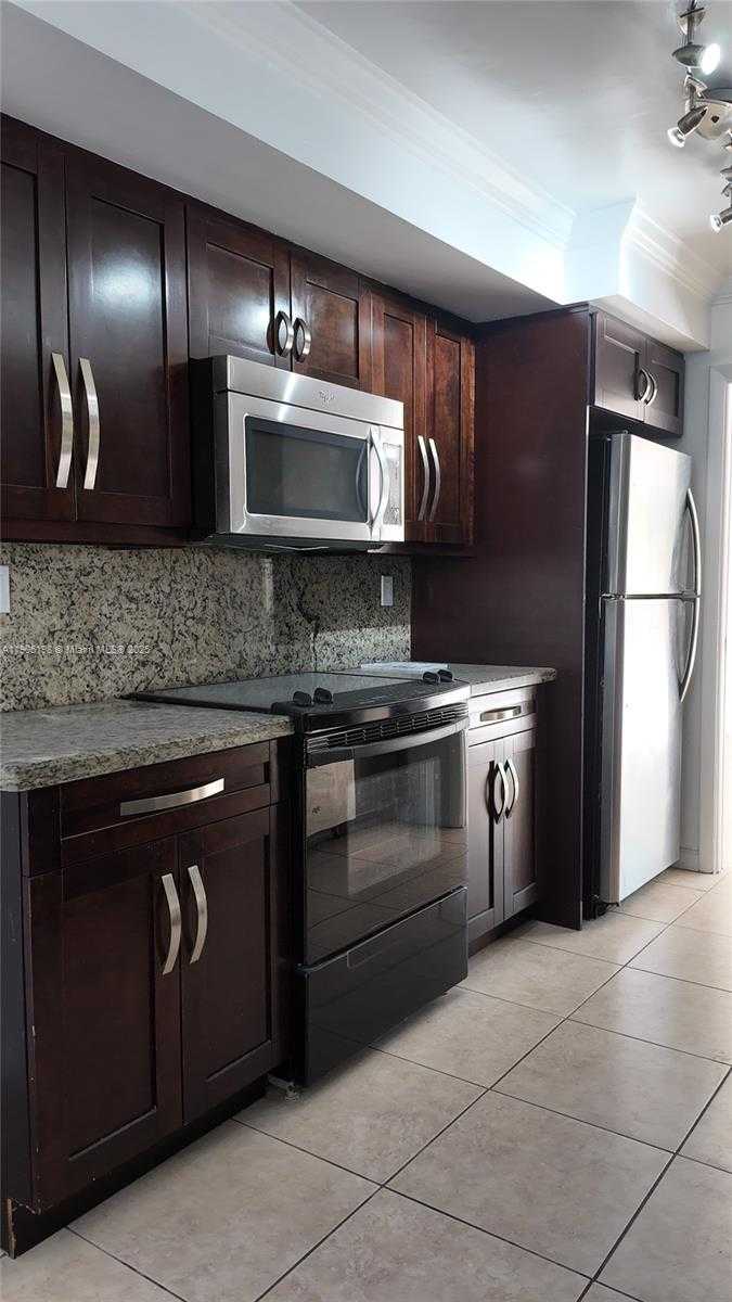 Small Image of 3326 FARRAGUT ST #6F, Hollywood Number 7