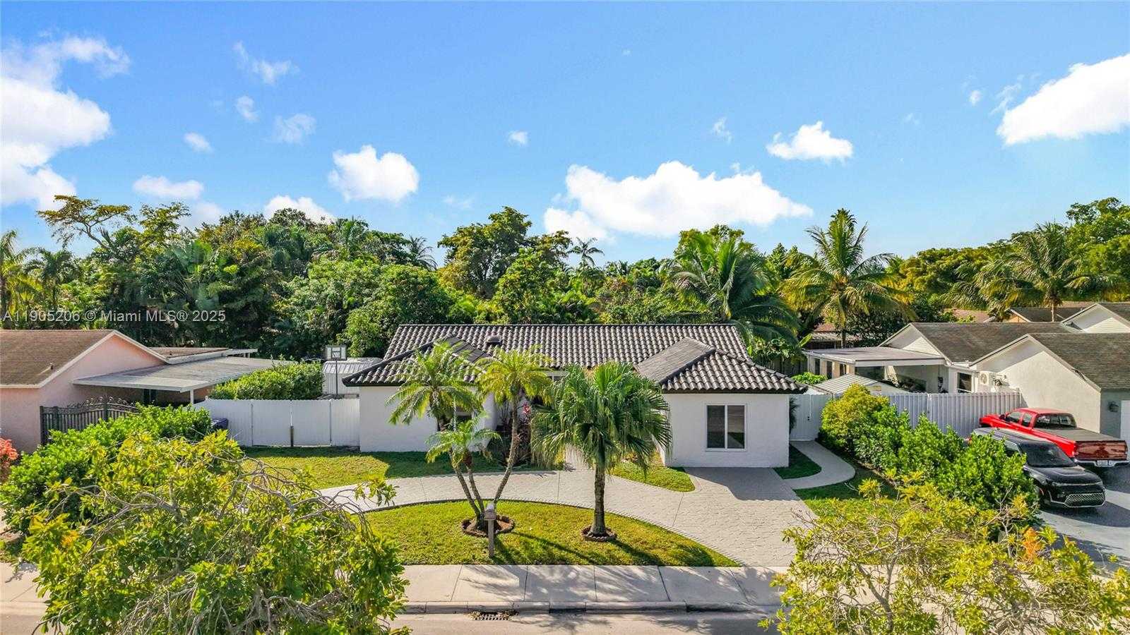 Small Image of 5874 NORTH WEST 199TH ST, Hialeah Number 1