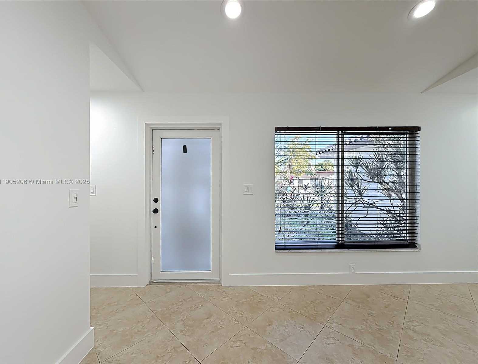 Small Image of 5874 NORTH WEST 199TH ST, Hialeah Number 14