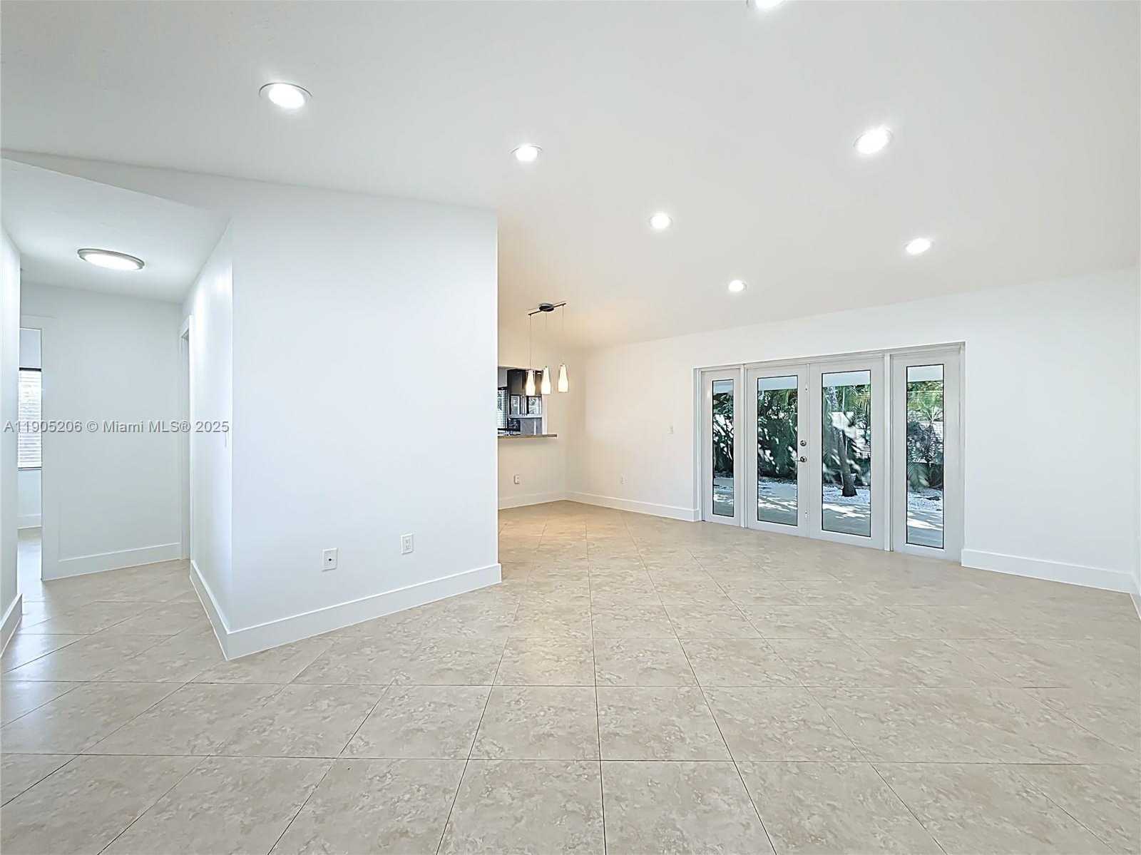 Small Image of 5874 NORTH WEST 199TH ST, Hialeah Number 15