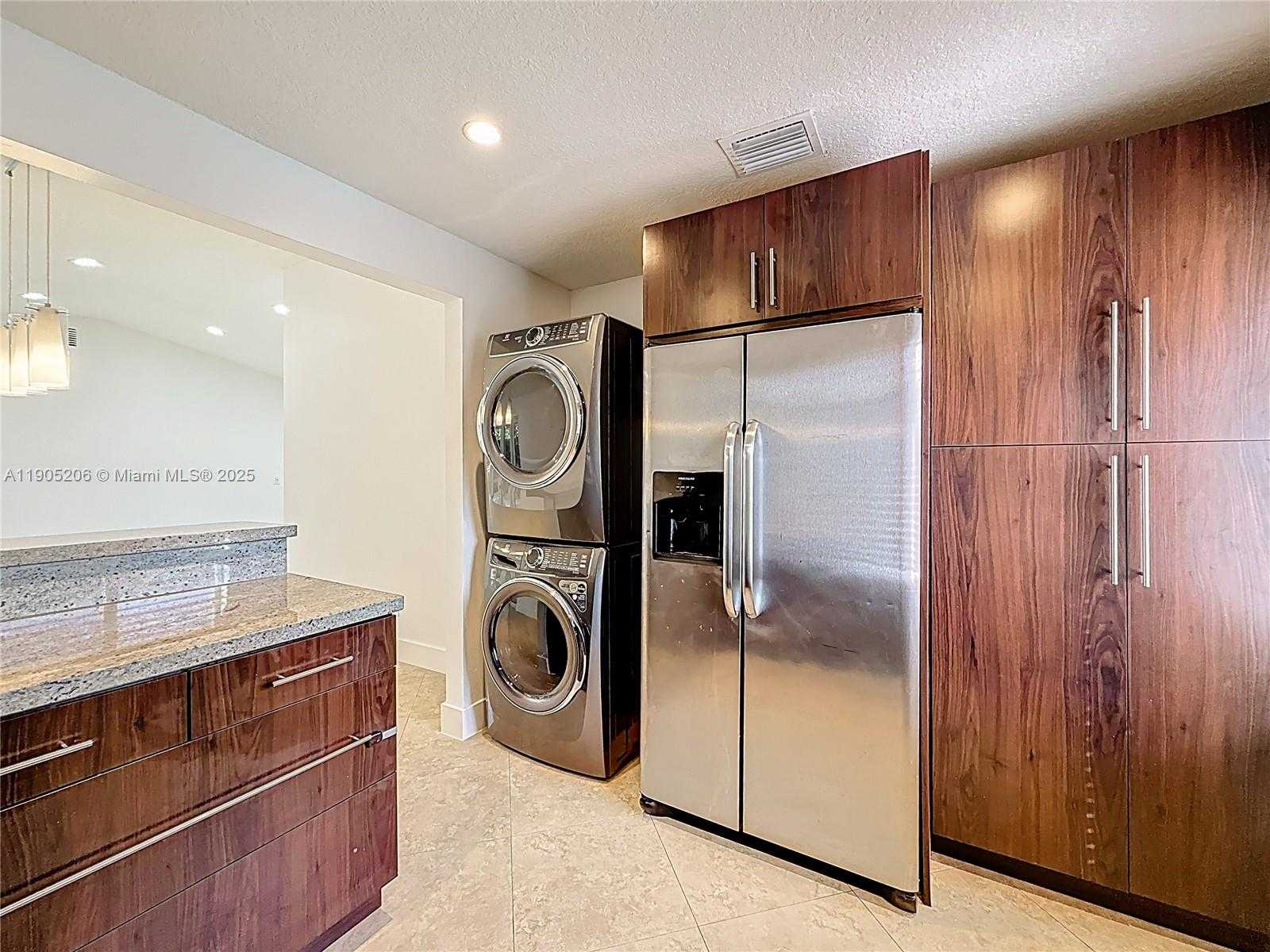 Small Image of 5874 NORTH WEST 199TH ST, Hialeah Number 19