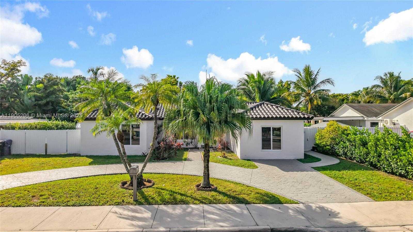 Small Image of 5874 NORTH WEST 199TH ST, Hialeah Number 2