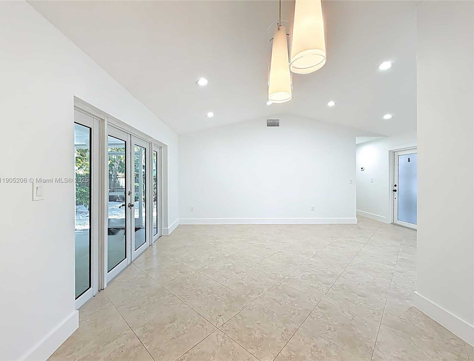 Small Image of 5874 NORTH WEST 199TH ST, Hialeah Number 21