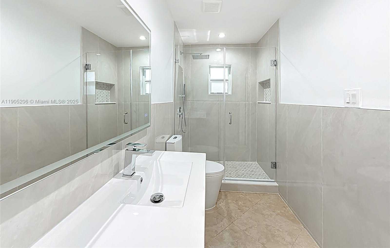 Small Image of 5874 NORTH WEST 199TH ST, Hialeah Number 22