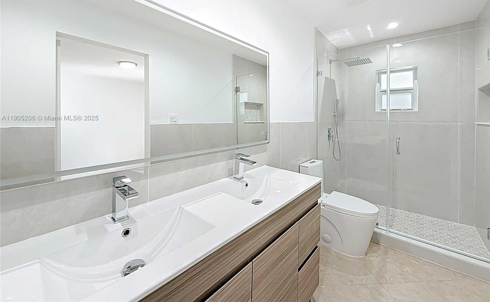 Small Image of 5874 NORTH WEST 199TH ST, Hialeah Number 23