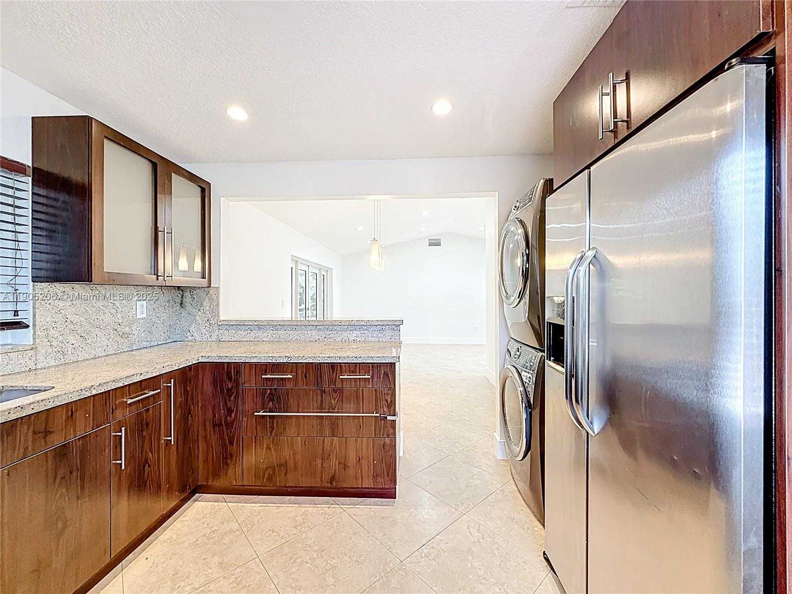 Small Image of 5874 NORTH WEST 199TH ST, Hialeah Number 28