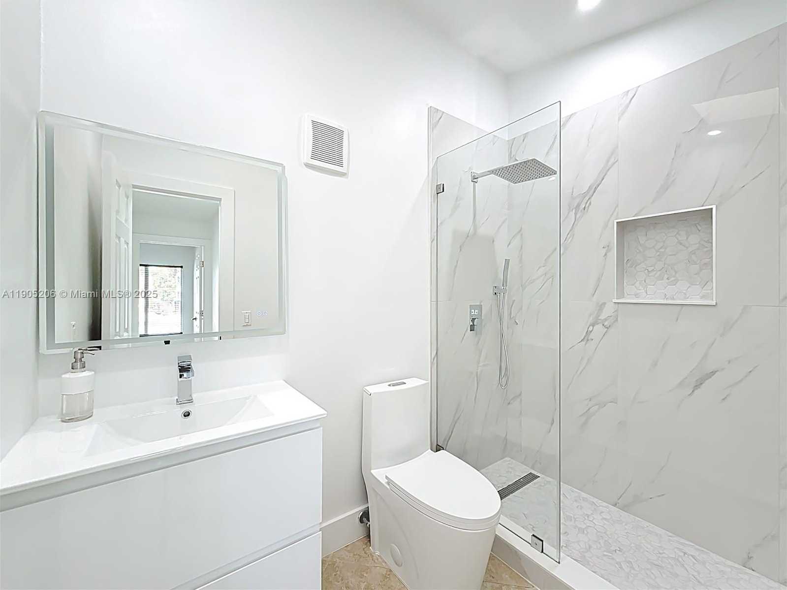 Small Image of 5874 NORTH WEST 199TH ST, Hialeah Number 29