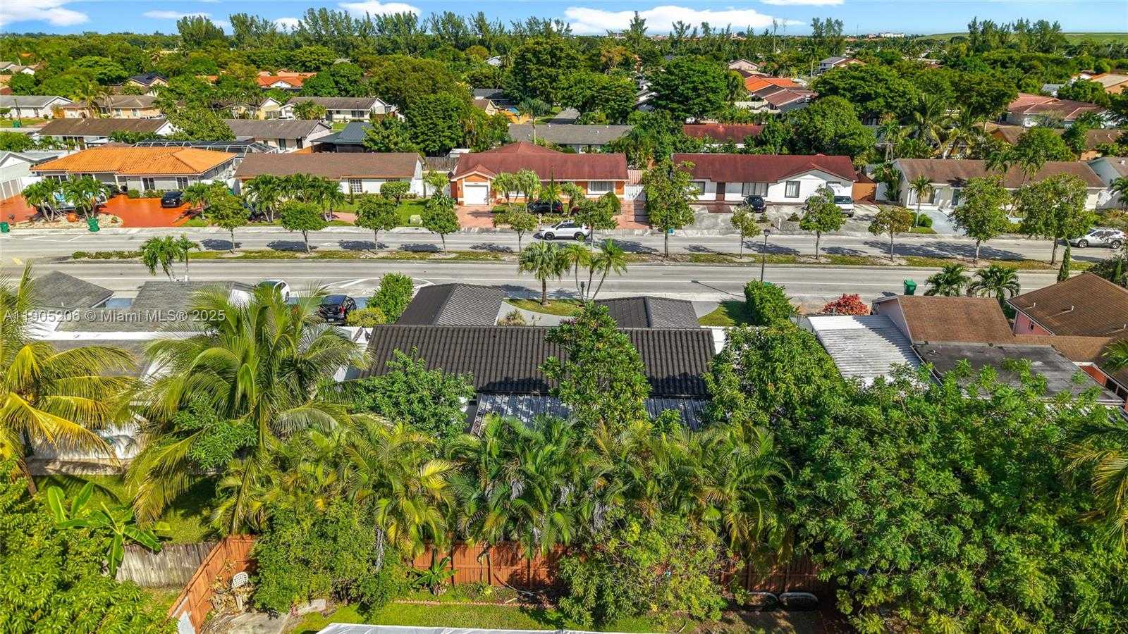 Small Image of 5874 NORTH WEST 199TH ST, Hialeah Number 45