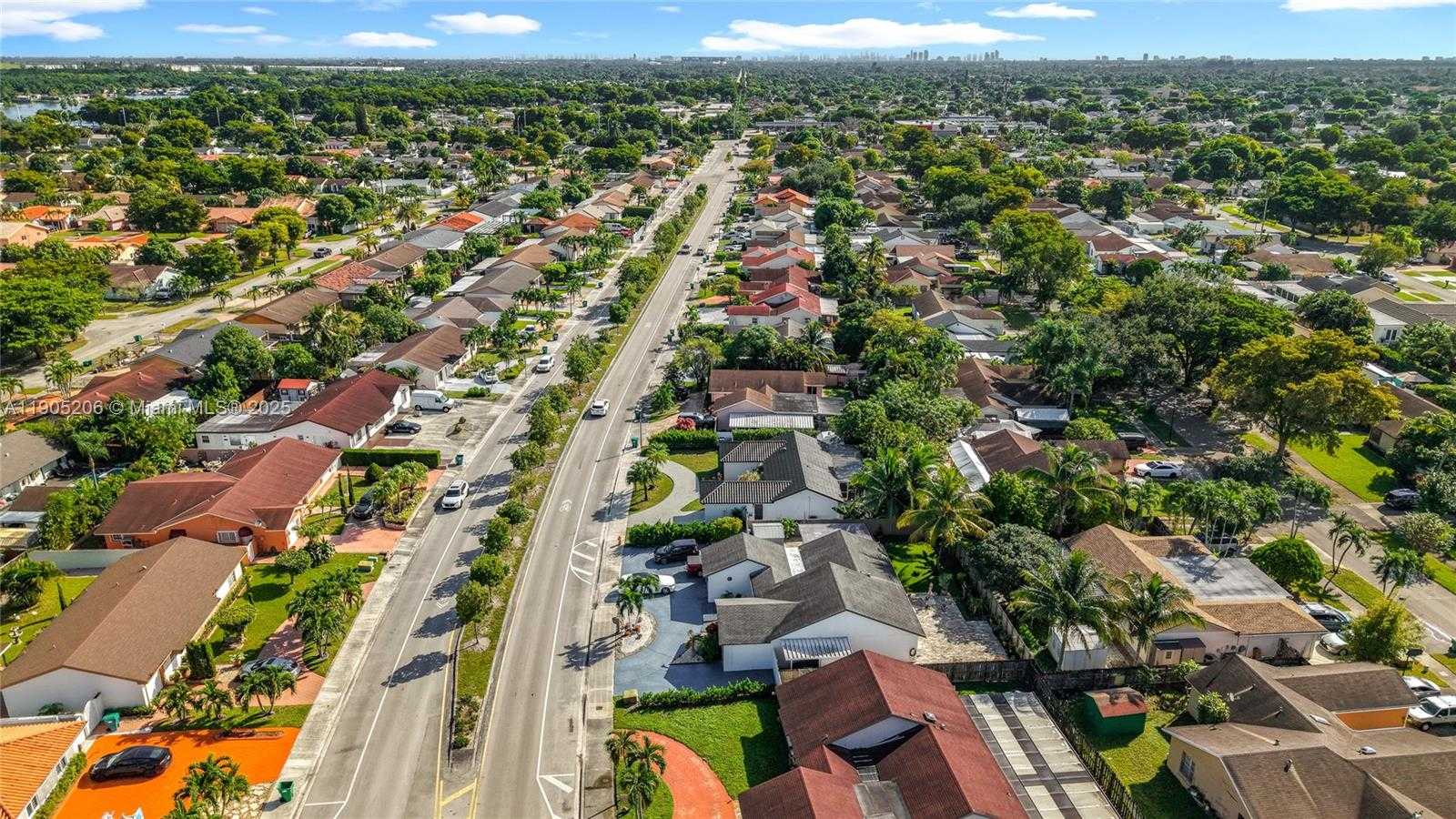 Small Image of 5874 NORTH WEST 199TH ST, Hialeah Number 49