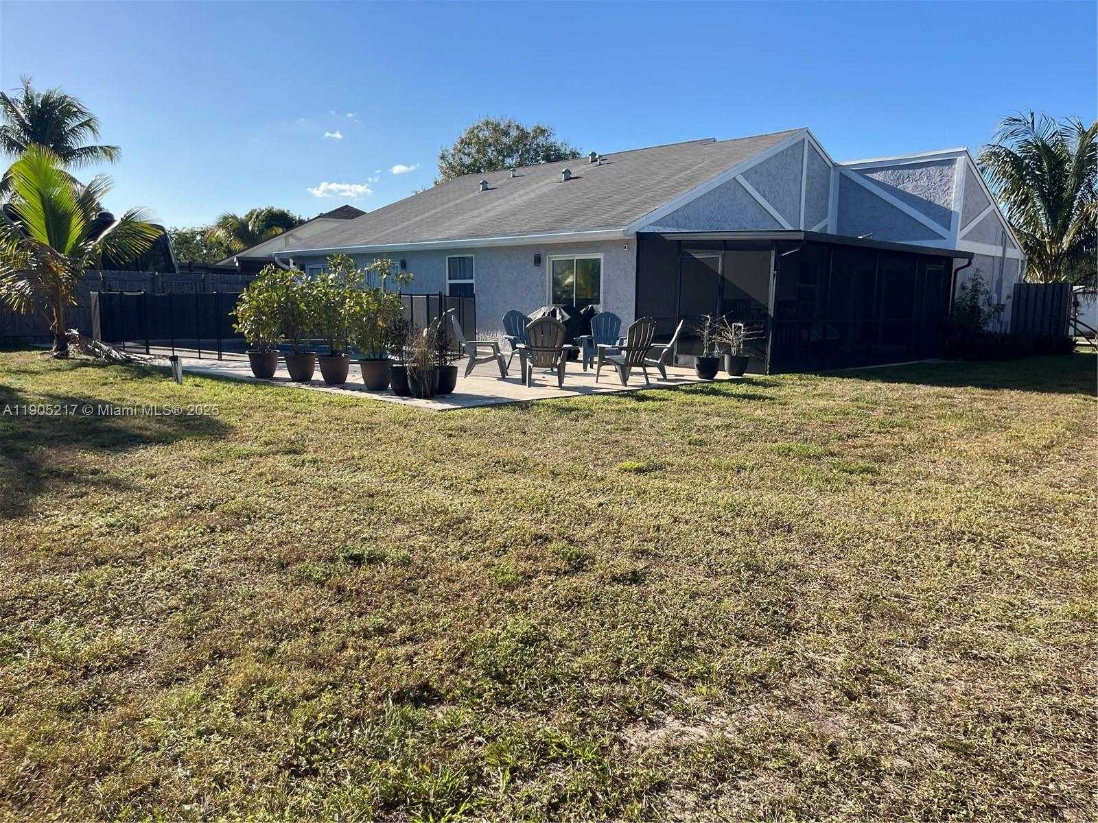 Small Image of 15916 EAST WIND CIR #1, Sunrise Number 11