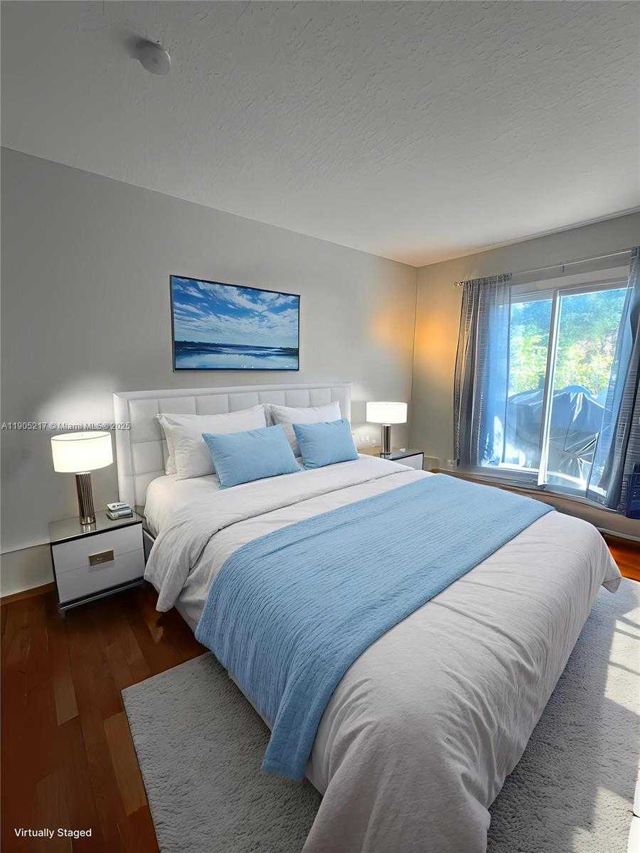 Small Image of 15916 EAST WIND CIR #1, Sunrise Number 7