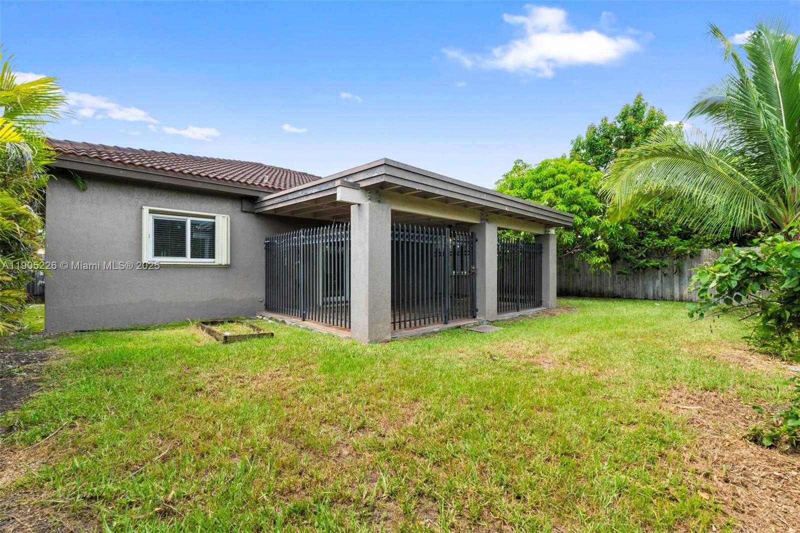 Small Image of 13383 SOUTH WEST 268TH TER #13383, Homestead Number 5