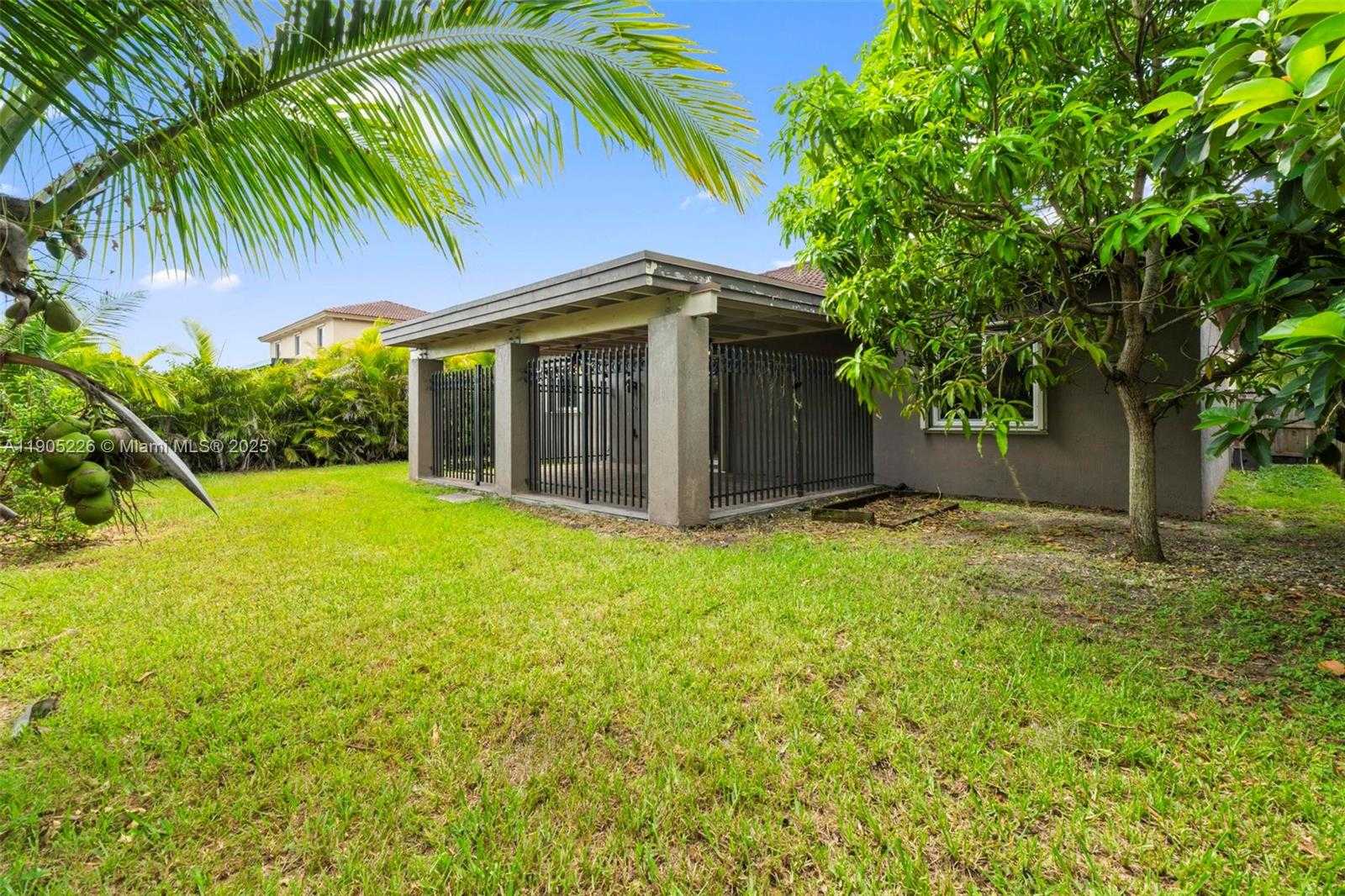 Small Image of 13383 SOUTH WEST 268TH TER #13383, Homestead Number 6