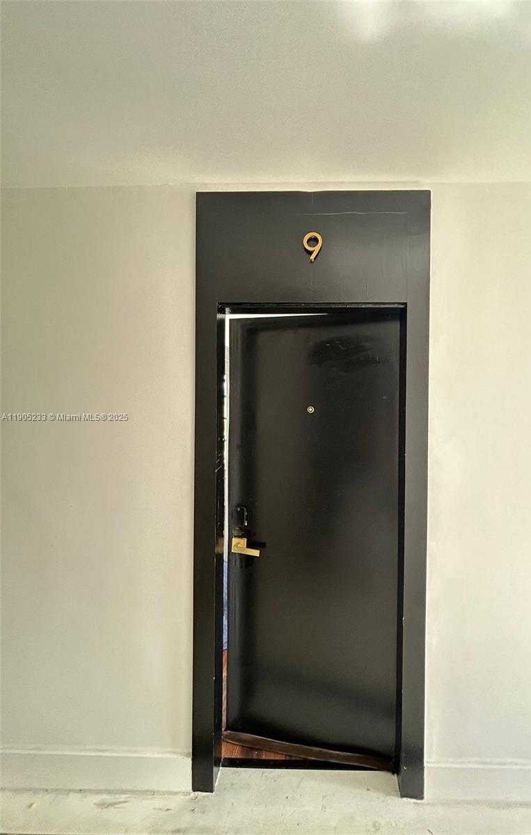 Small Image of 444 PONCE DE LEON BLVD #9, Coral Gables Number 13