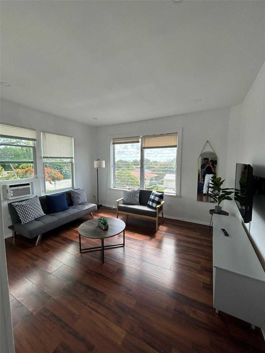 Small Image of 444 PONCE DE LEON BLVD #9, Coral Gables Number 2