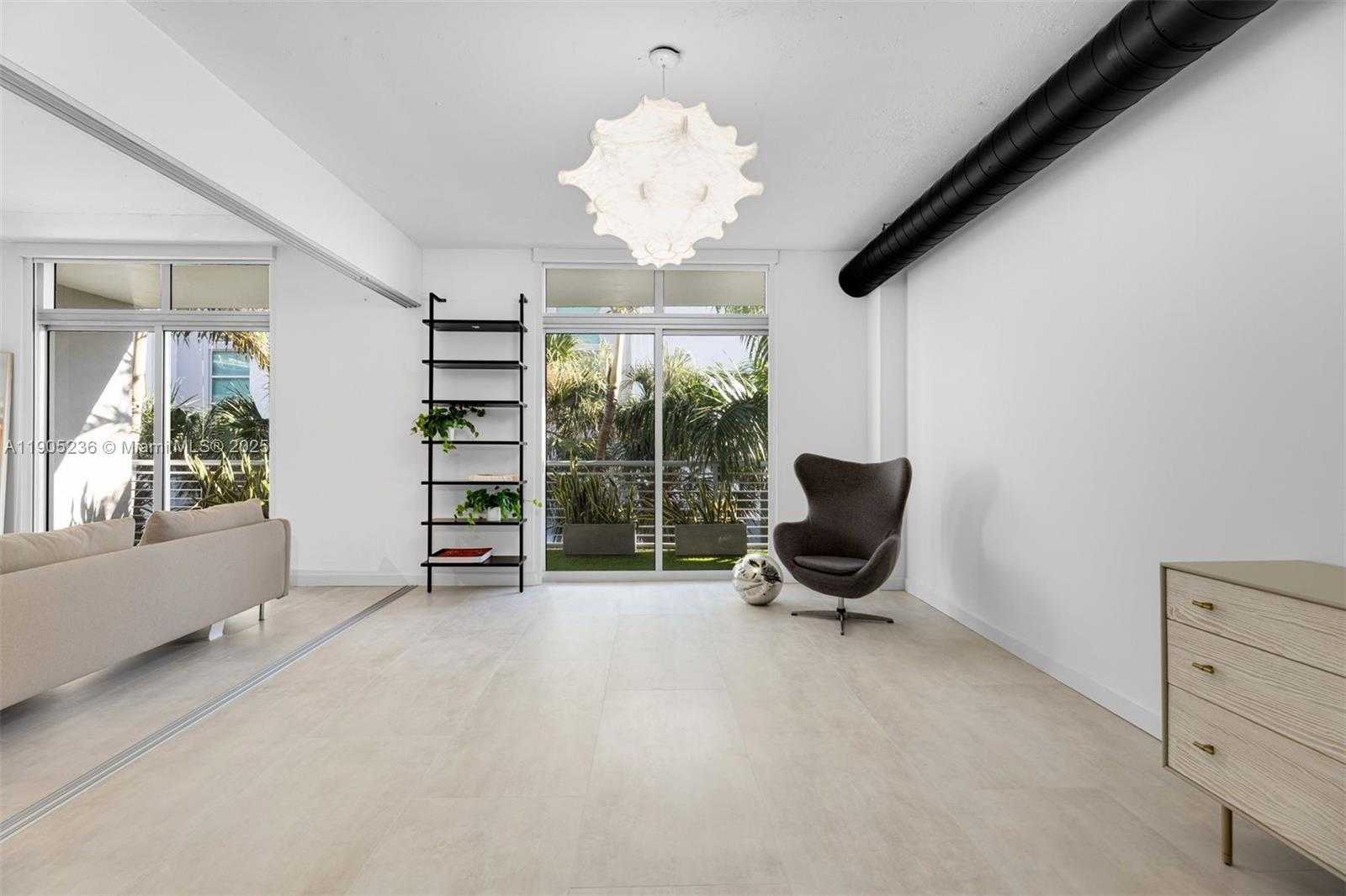 Small Image of 2001 MERIDIAN AVE #327, Miami Beach Number 14