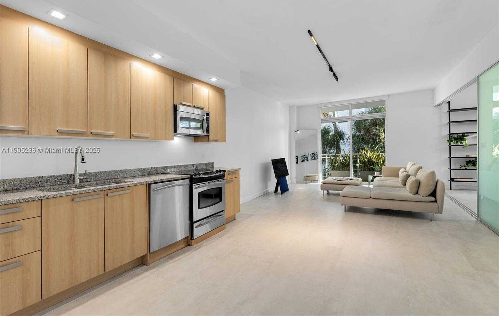 Small Image of 2001 MERIDIAN AVE #327, Miami Beach Number 5
