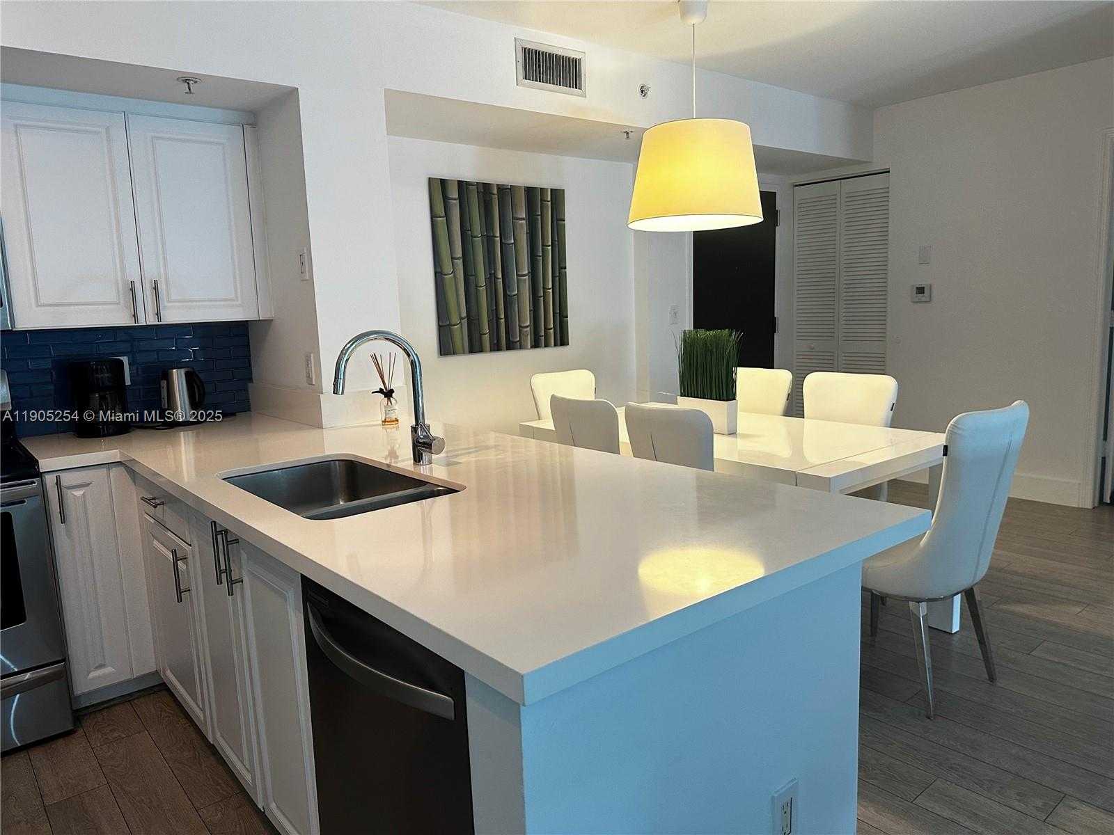 Small Image of 90 ALTON RD #1804, Miami Beach Number 11