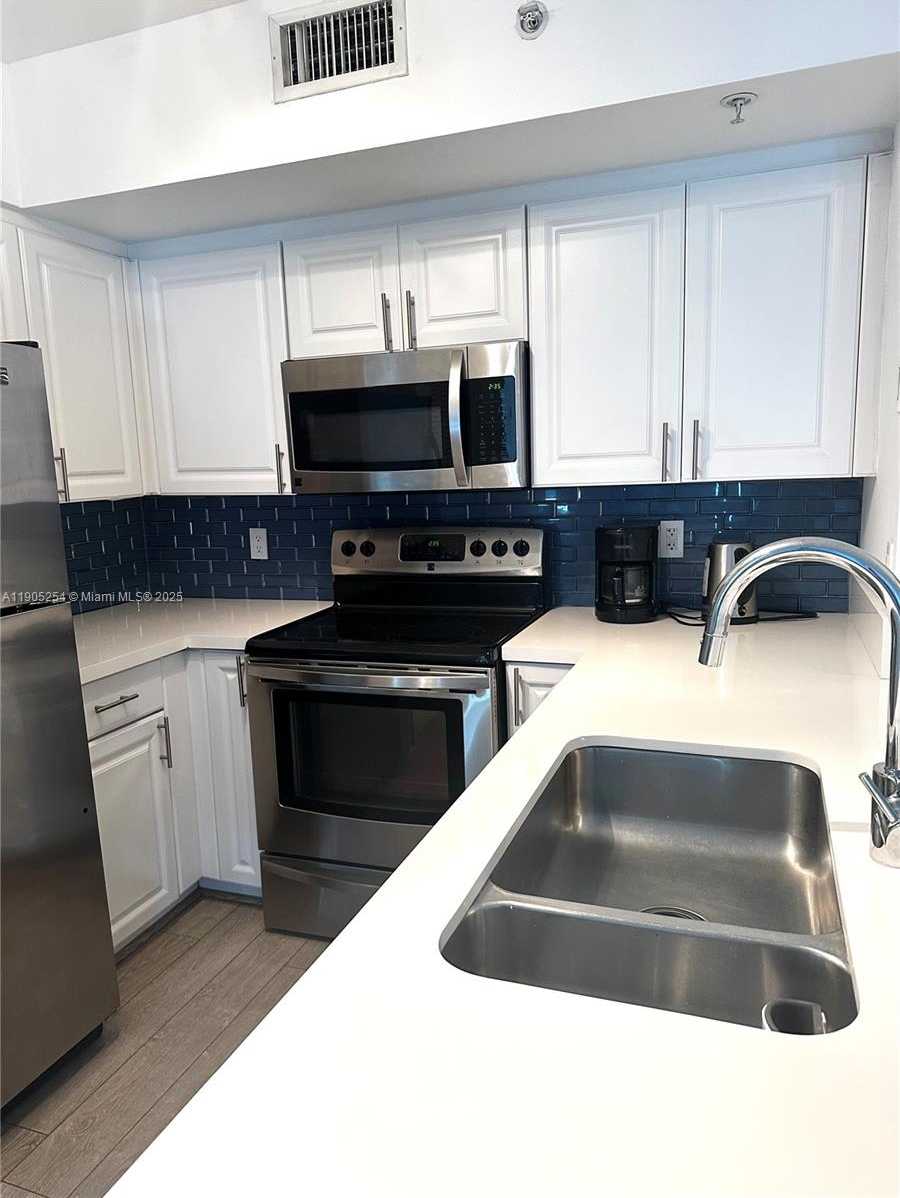 Small Image of 90 ALTON RD #1804, Miami Beach Number 15