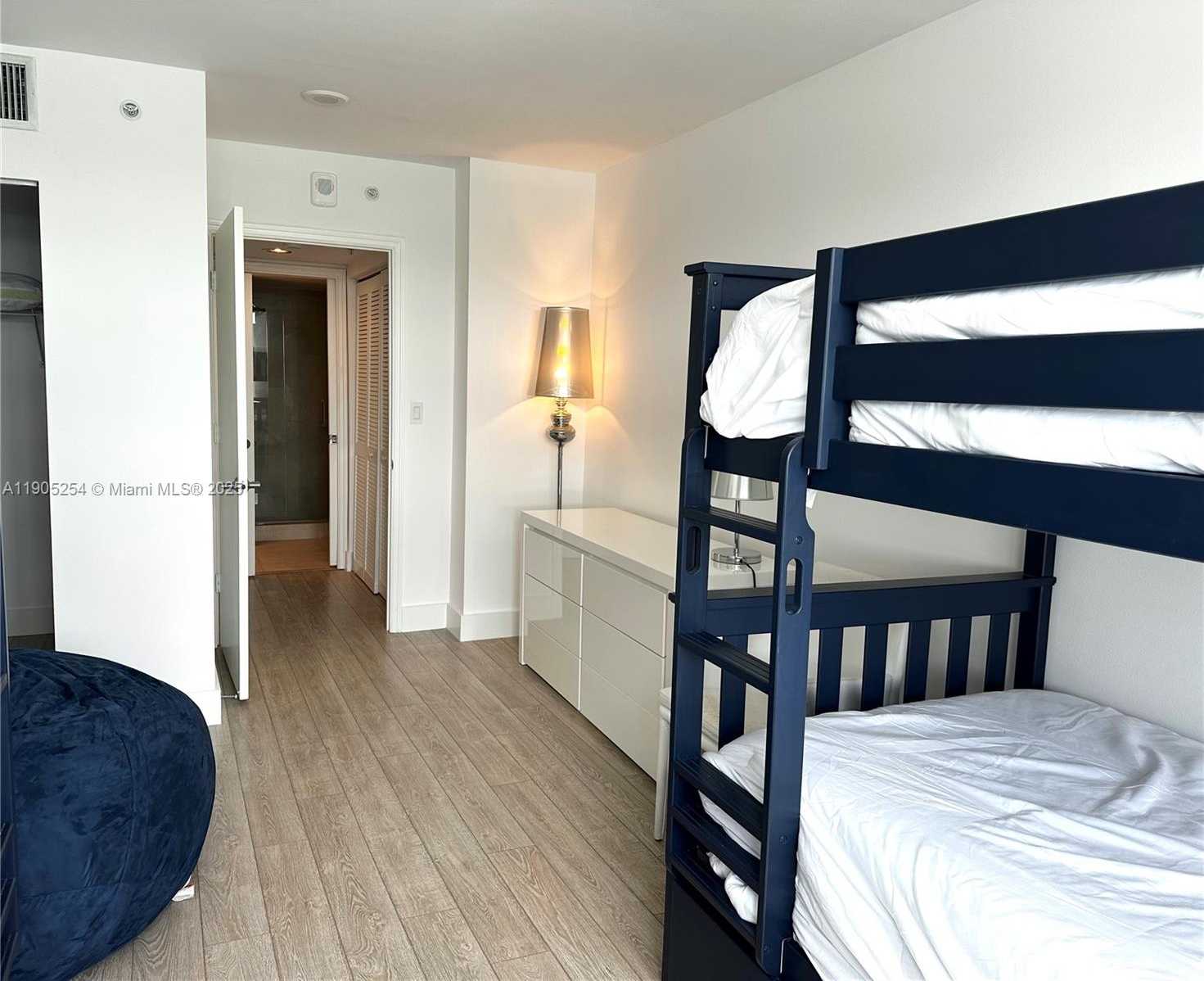 Small Image of 90 ALTON RD #1804, Miami Beach Number 21