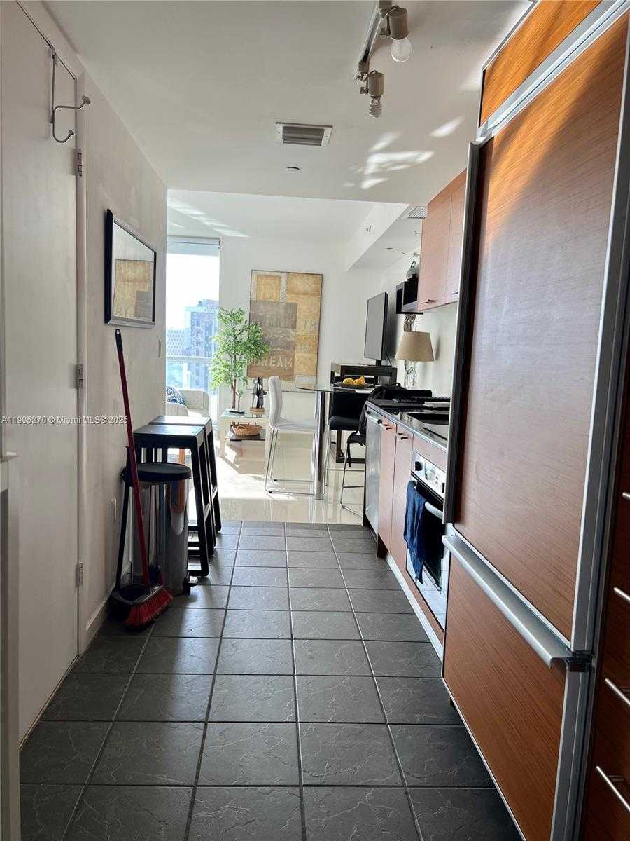 Small Image of 50 BISCAYNE BLVD #1809, Miami Number 6